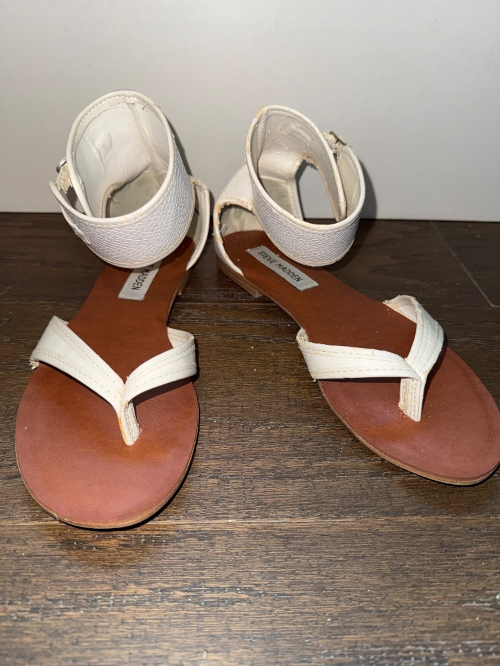 Steve Madden P-Denaa White Faux Snakeskin Ankle Cuff Sandals Size 6.5